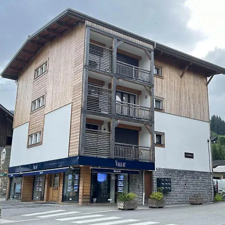 Au Centre Des Gets Avec Balcon, Proche Pistes, Commerces Et Activités, 4/5 Couchages - Fr-1-623-191 * Les Gets